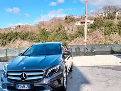 Usata Mercedes GLA200 136 CV (100 kW) 2016 Grigio SUV