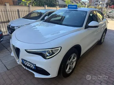 Usata Alfa Romeo Stelvio Business 190 CV (139 kW) 2020 Bianco SUV