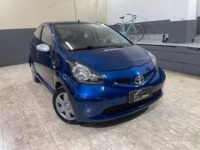 Usata Toyota Aygo 68 CV (50 kW) 2007 Blu Utilitaria