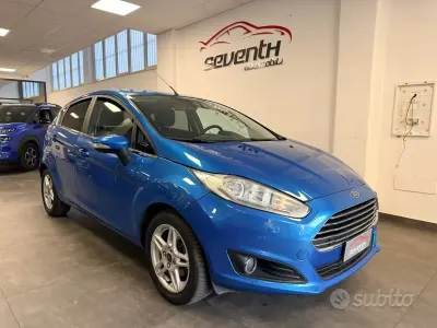 Usata Ford Fiesta Titanium 100 CV (73 kW) 2014 Blu Utilitaria
