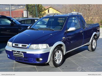 Usata Fiat Strada 80 CV (58 kW) 2006 Blu Pick-up