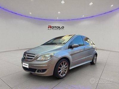 Usata Mercedes B150 95 CV (69 kW) 2006 Argento Monovolume