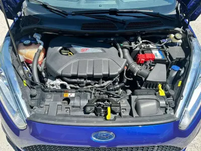 Usata Ford Fiesta ST 182 CV (133 kW) 2015 Blu/azzurro Utilitaria