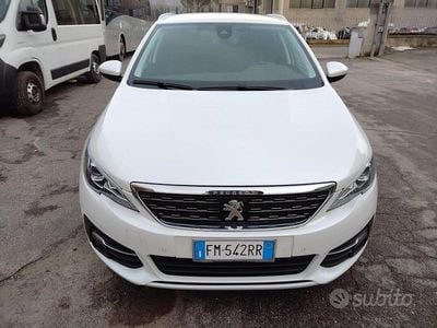 Usata Peugeot 308 SW 120 CV (88 kW) 2018 Bianco Station wagon