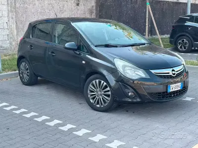 Usata Opel Corsa 86 CV (63 kW) 2014 Nero Utilitaria