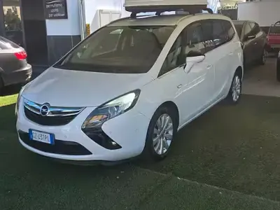 Usata Opel Zafira Tourer Cosmo 150 CV (110 kW) 2014 Bianco Monovolume