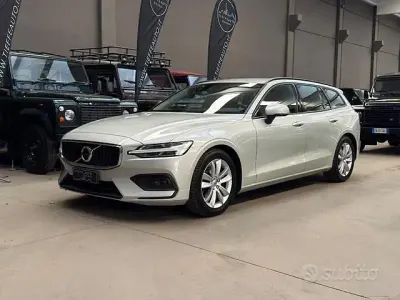Usata Volvo V60 Business Edition 150 CV (110 kW) 2018 Grigio Station wagon