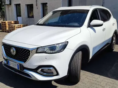 Usata MG HS Luxury 162 CV (119 kW) 2023 Bianco SUV