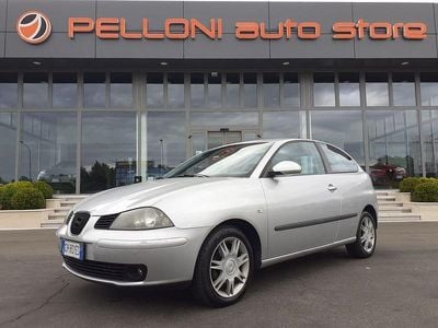 Usata Seat Ibiza 75 CV (55 kW) 2003 Argento Utilitaria