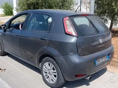 Usata Fiat Grande Punto 75 CV (55 kW) 2014 Nero Utilitaria