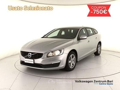 Usata Volvo V60 Business Edition 120 CV (88 kW) 2017 Argento Station wagon