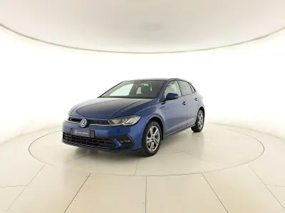 Usata VW Polo R-line 95 CV (69 kW) 2023 Reef blue metallizzato Utilitaria