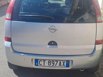 Usata Opel Meriva 101 CV (74 kW) 2005 Grigio Monovolume