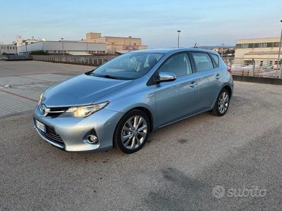 Toyota Auris Hybrid