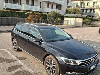 Usata VW Passat Executive 150 CV (110 kW) 2019 Nero Station wagon