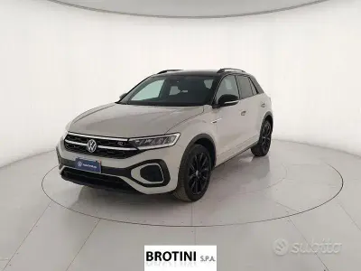 Usata VW T-Roc R-line 110 CV (80 kW) 2023 Grigio SUV