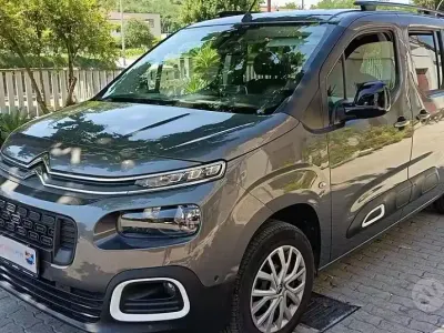Usata Citroën Berlingo Feel 131 CV (96 kW) 2022 Grigio Monovolume