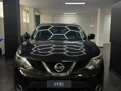 Usata Nissan Qashqai N-Vision 110 CV (80 kW) 2016 Nero SUV