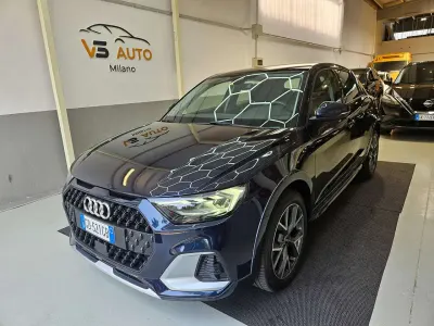 Usata Audi A1 Admired 110 CV (80 kW) 2021 Blu firmentato SUV
