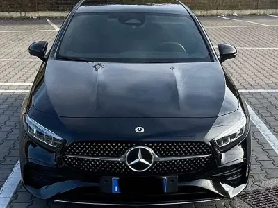 Usata Mercedes 180 AMG Line Premium 116 CV (85 kW) 2023 Nero Berlina