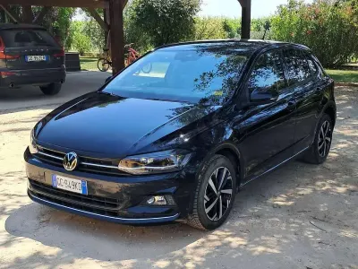 Usata VW Polo Sportline 90 CV (66 kW) 2020 Nero Utilitaria