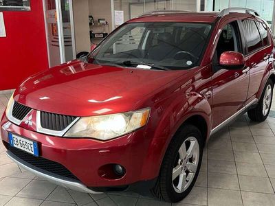 usata Mitsubishi Outlander Outlander2.2 di-d Instyle 7p 4x4 -destock