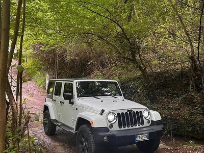 Usata Jeep Wrangler Unlimited Sahara 2015 Bianco SUV