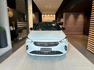 Używany Opel Corsa 101 KM (74 kW) 2023 Biały Hatchback