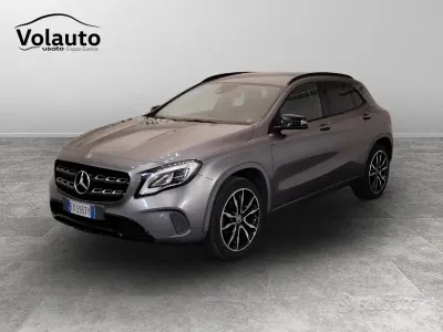Usata Mercedes GLA200 136 CV (100 kW) 2019 Grigio SUV