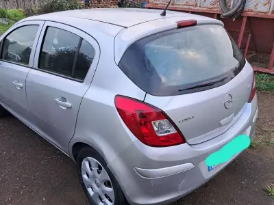 Usata Opel Corsa Enjoy 75 CV (55 kW) 2009 Utilitaria