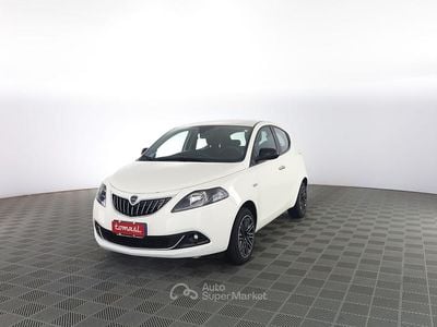Usata Lancia Ypsilon Silver 69 CV (50 kW) 2023 Bianco Utilitaria
