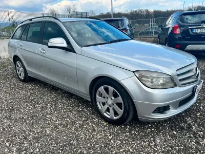 Usado Mercedes C220 Avantgarde 170 CV (125 kW) 2008 Gris Familiar