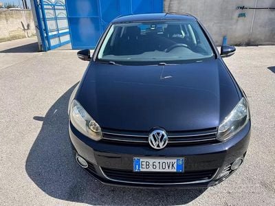 Usata VW Golf VI Highline 101 CV (74 kW) 2010 Blu Utilitaria