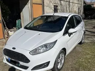 Begagnad Ford Fiesta 80 HK (58 kW) 2014 Halvkombi