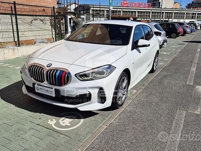 Usado BMW 118 M Sport 136 CV (100 kW) 2021 Blanco Utilitario