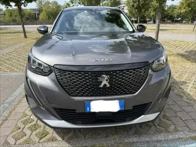 Usata Peugeot 2008 GT 110 CV (80 kW) 2022 SUV