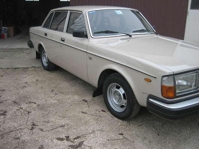 Usata Volvo 244 97 CV (71 kW) 1979 Beige Berlina