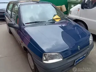 Usata Renault Clio 58 CV (42 kW) 1997 Blu Utilitaria