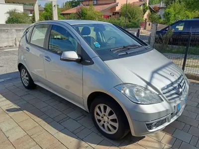 Usata Mercedes A160 Avantgarde 95 CV (69 kW) 2010 Argento Monovolume