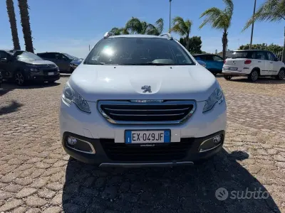 Usata Peugeot 2008 92 CV (67 kW) 2014 Bianco SUV