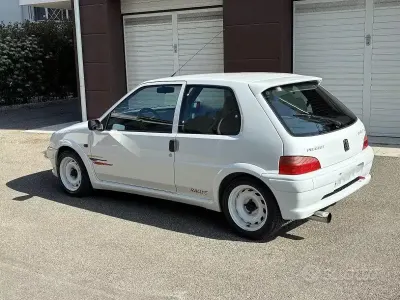 Usata Peugeot 106 101 CV (74 kW) 1996 Bianco Utilitaria