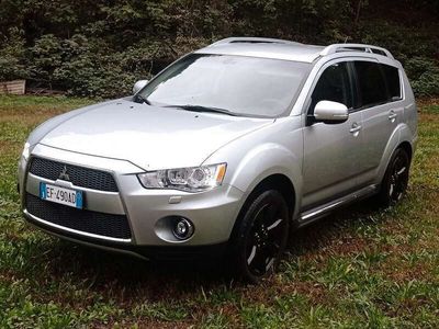 usata Mitsubishi Outlander 2.0 di-d Instyle 7p.ti dpf