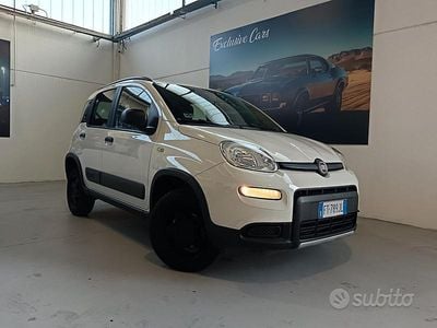 Usata Fiat Panda 4x4 S 86 CV (63 kW) 2019 Bianco Utilitaria