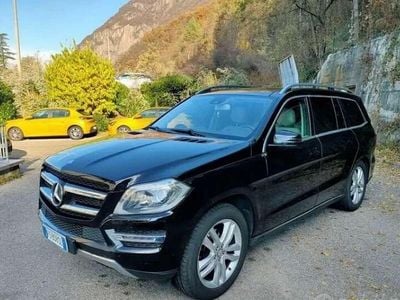 Käytetty Mercedes GL350 Premium 258 HP (189 kW) 2014 Musta Katumaasturi