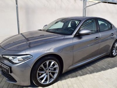 usata Alfa Romeo Giulia 2.2 Turbodiesel 160 CV Fari Anteriori Bi-Xenon 25W