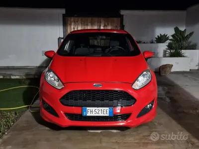 Occasion Ford Fiesta ST-Line 85 PK (62 kW) 2017 Rood Hatchback