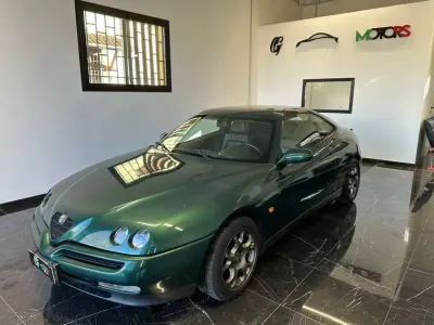 Usata Alfa Romeo GTV 150 CV (110 kW) 1996 Verde Coupé