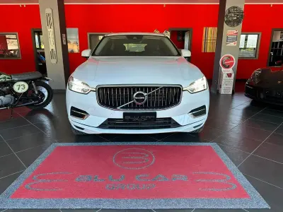 Usata Volvo XC60 Momentum 252 CV (185 kW) 2020 Bianco SUV