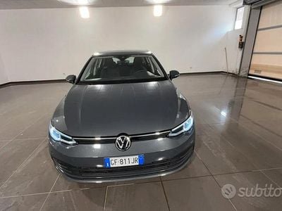 Usata VW Golf VII Life 115 CV (84 kW) 2021 Grigio Utilitaria
