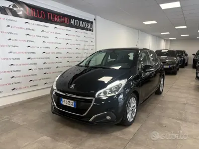 Usata Peugeot 208 Allure 75 CV (55 kW) 2018 Nero Utilitaria